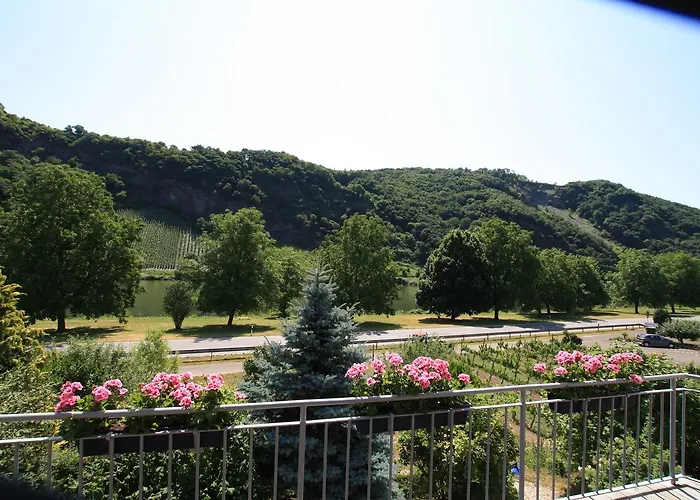 Weingut Bernd Hermes Lägenhet *
